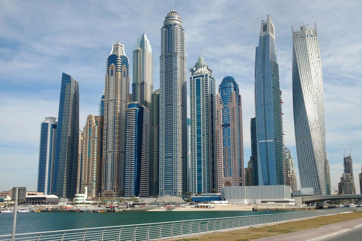 Widok na wieżowce Dubaju